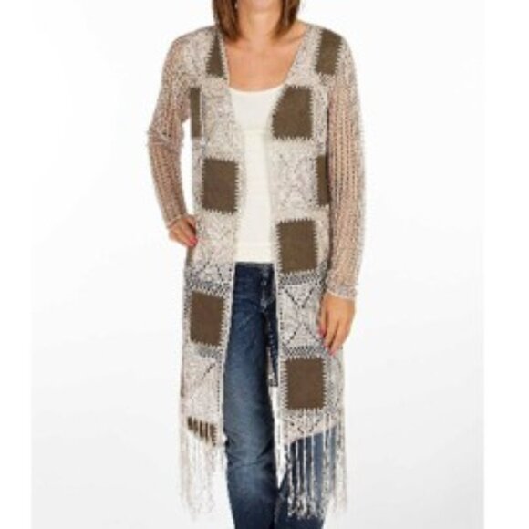 Gimmicks by BKE Long Fringe Duster Crochet + Faux Leather Squares Size Small EUC - Picture 8 of 9